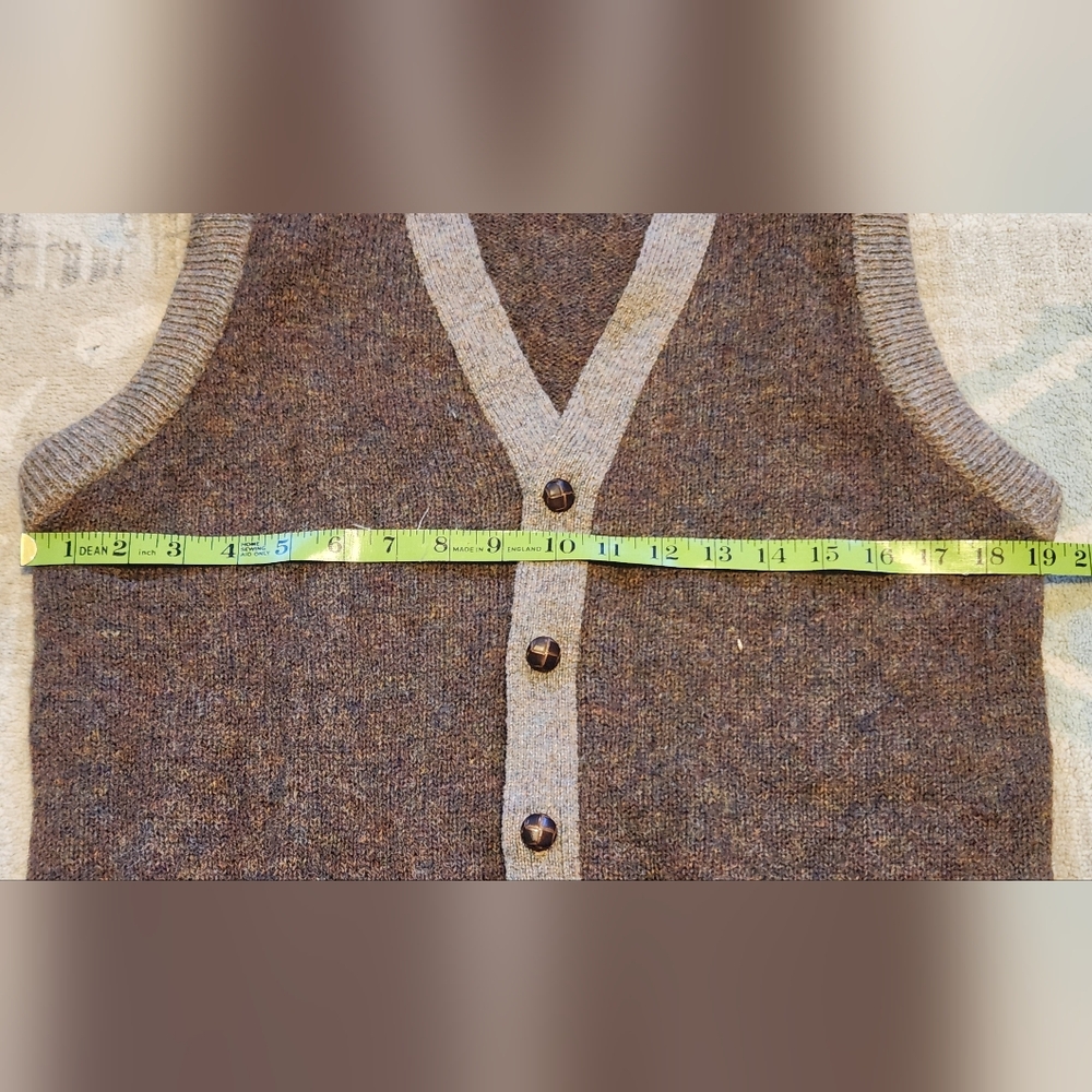 Pendleton Shetland Button Up Vest. Brown. Size Medium. PLZ READ - Picture 5 of 5